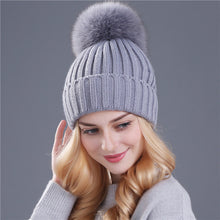 Load image into Gallery viewer, Winter hat for women